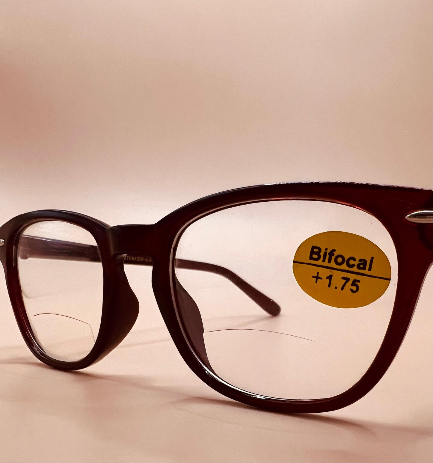 Blended Bi-Focal Reading Lens For Discreet Look