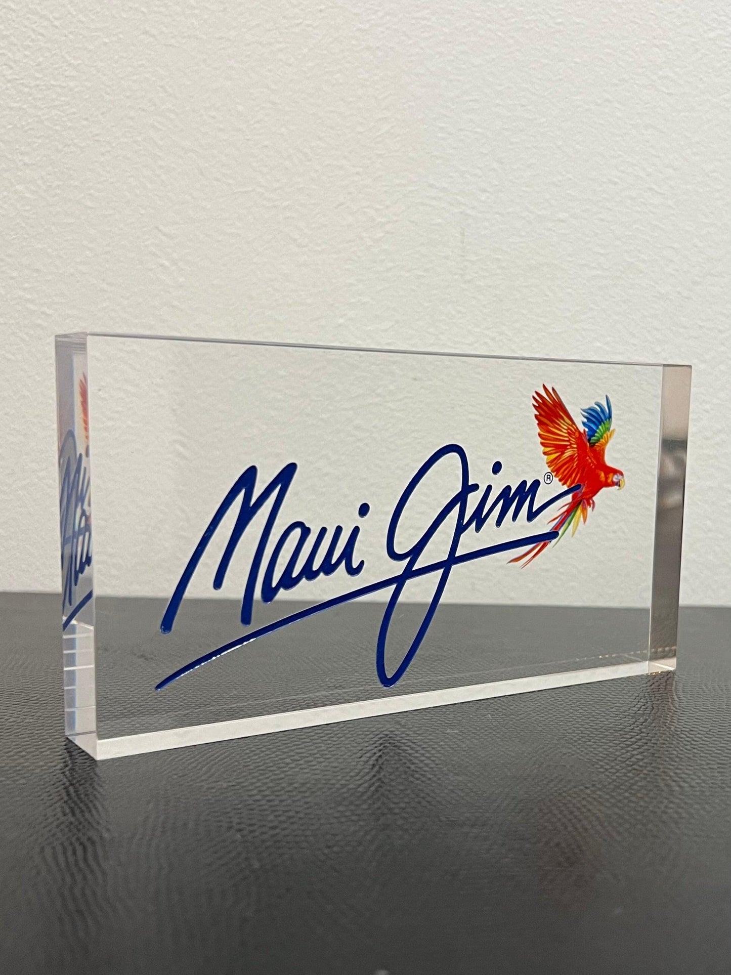 Pre-Owned Maui Jim Acrylic Retail Display Plaque - Iconic Logo with Parrot Design