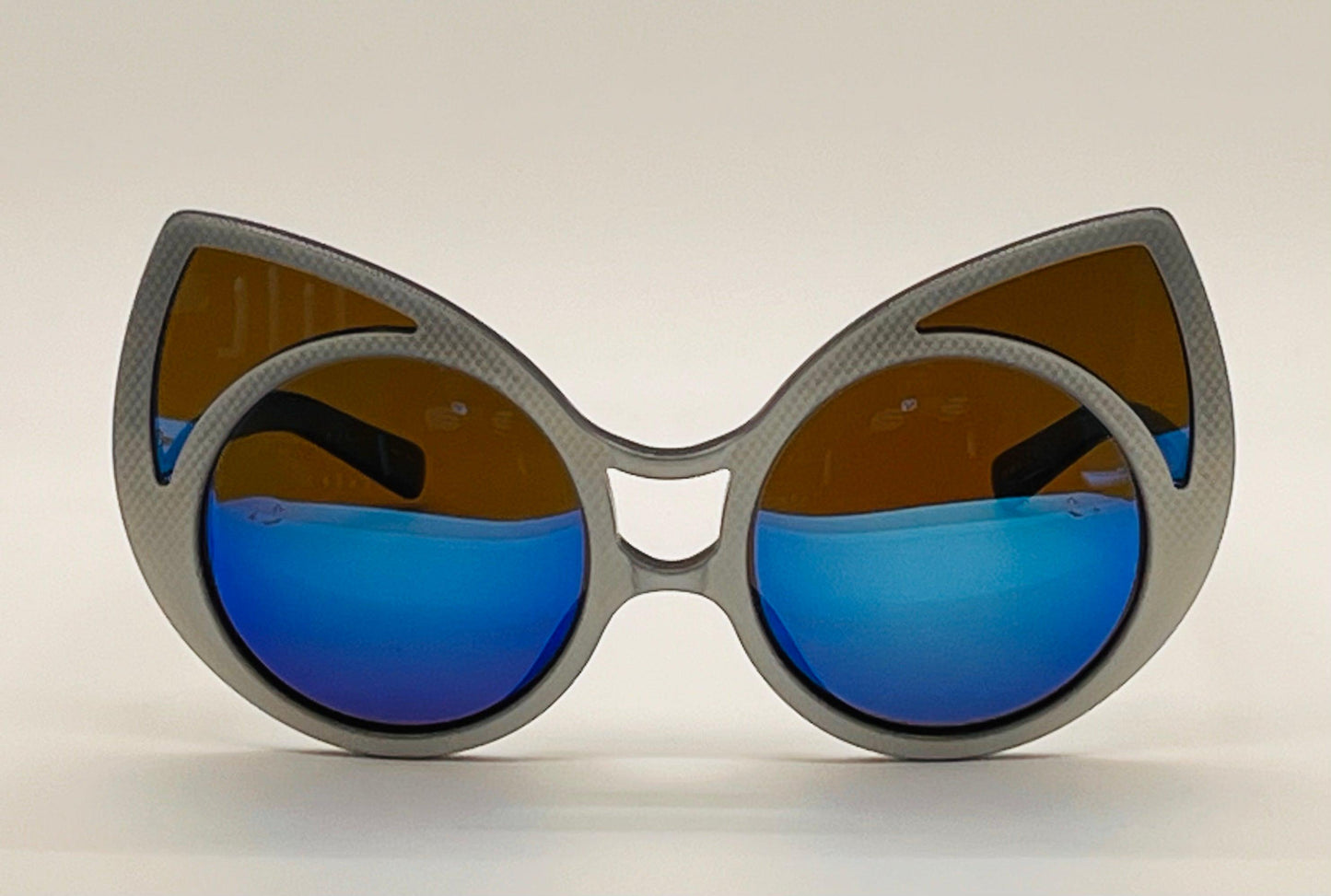 Nos Linda Farrow Gallery Kr|1|4 Sunglasses – Designed By Khaleda Rajab + Fahad Almarzouq