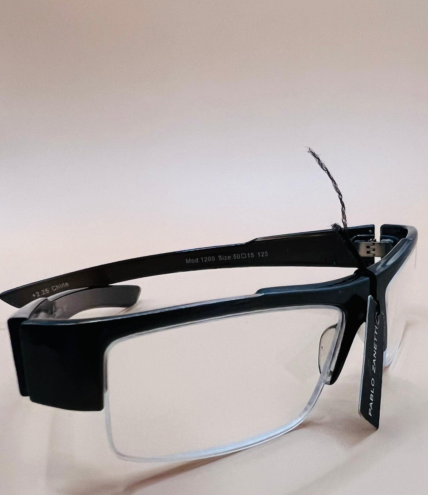 Pablo Zanetti - Top Heavy Narrow Readers. Various Magnification - Model# Rs1200