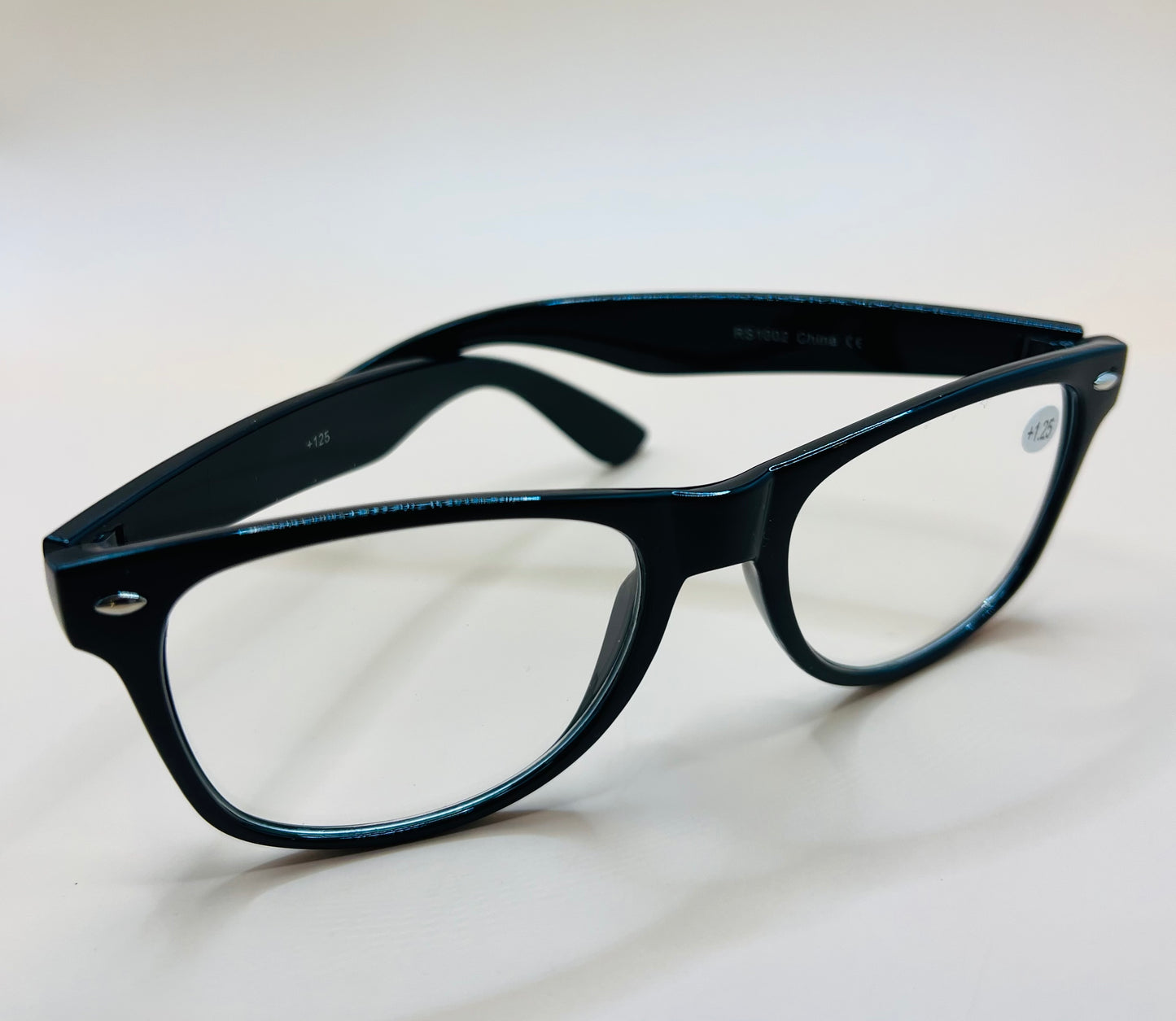 Pablo Zanetti Oversized Readers