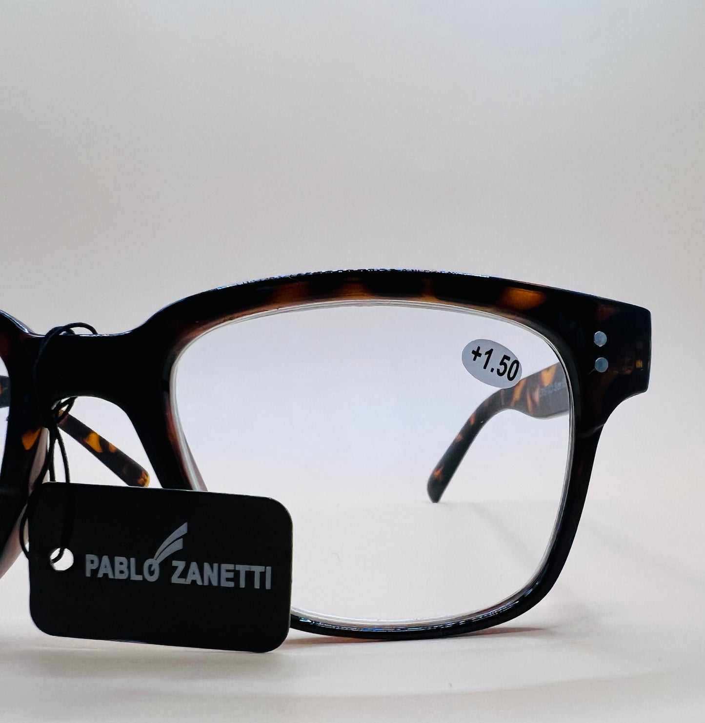 Pablo Zanetti Oversized Readers