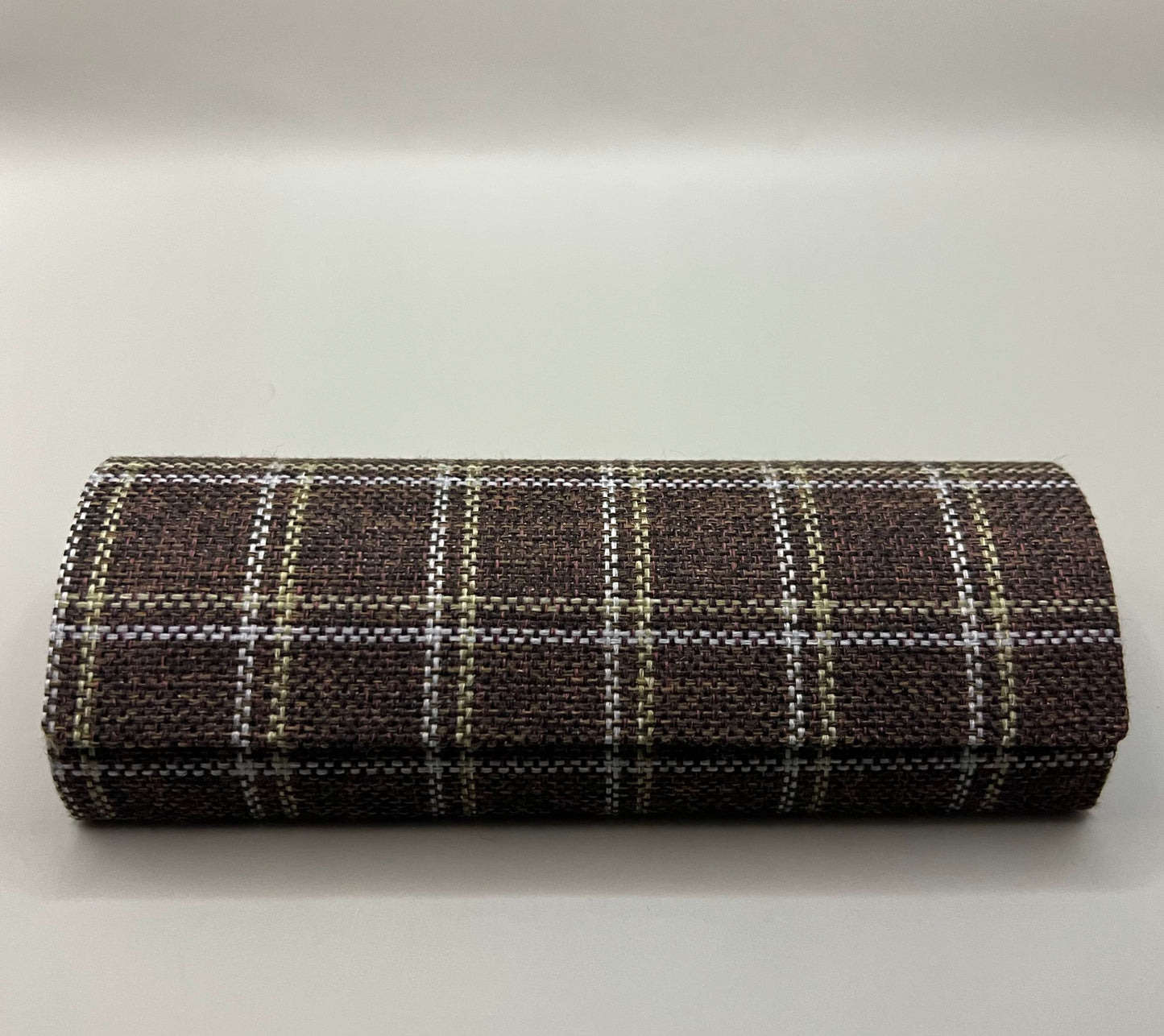 MODERN WOOL/PLAID MAGNETIC CLOSING HARD CASE