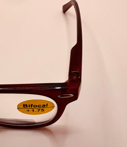 BLENDED BI-FOCAL READING LENS FOR DISCREET LOOK