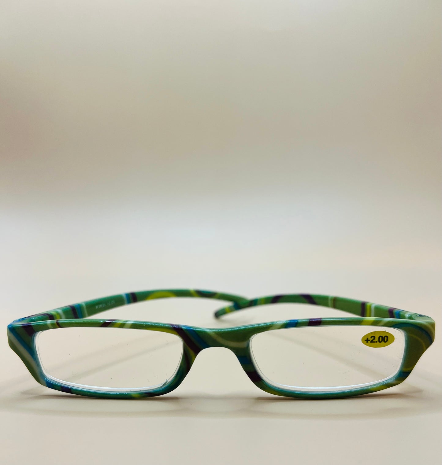 BRAND NEW  GEOMETRIC NARROW READERS.  GREEN DESIGN WITH MATCHING CASE