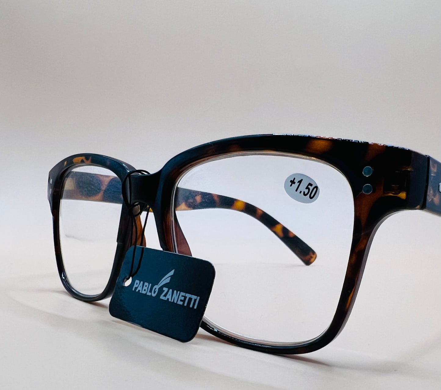 Pablo Zanetti Oversized Readers